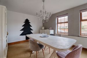 Diner- click for photo gallery